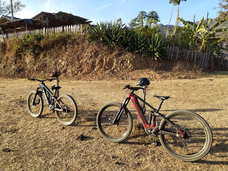 E-bikes at the El Coyote overlook 2022 Ecoride.