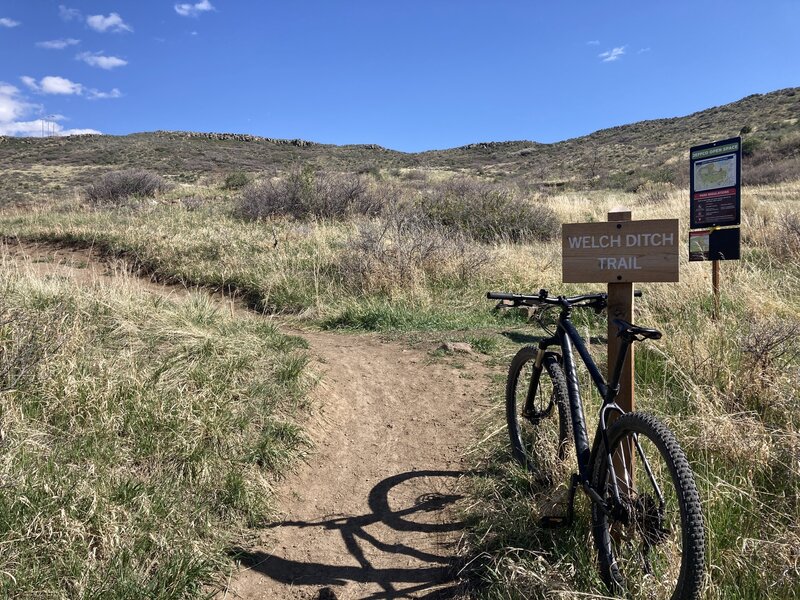 Photo from the lower trailhead.