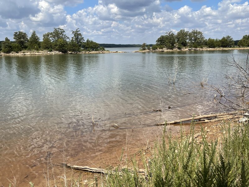 Section along lake on yellow lower trail.