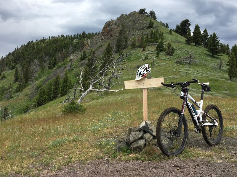 Saddle beneath Windy Mountain summit; new sign as of 2019.