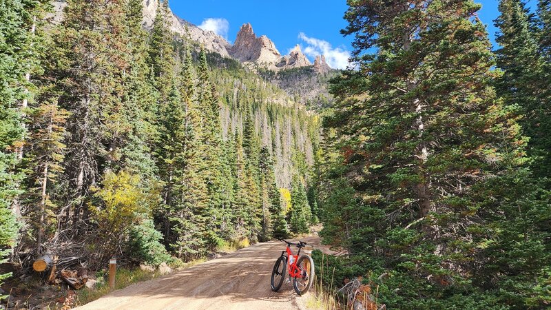 Climbing along the Old Fall RIver Road switchbacks, looking north toward a ridge near Mount Chapin.