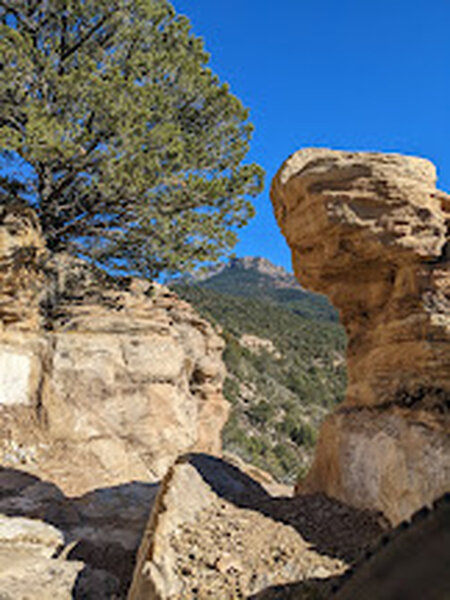 Cool rock outcroppings offer viewpoints.