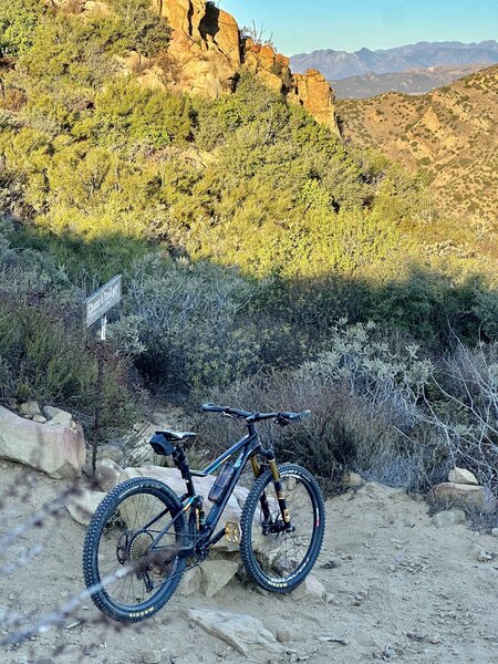 Looking back down Chumash from the junction with Rocky Peak Trail (crossing in the foreground). A perfect cross-country / down-country descent with technical rocky outcroppings and smooth but often narrow singletrack all the way to the bottom.