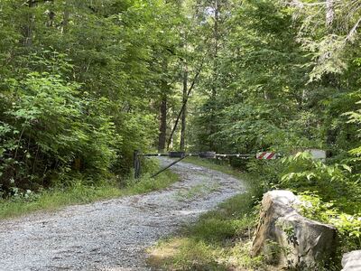 Southern entrance to the "no cars" (eastern) portion of the loop.