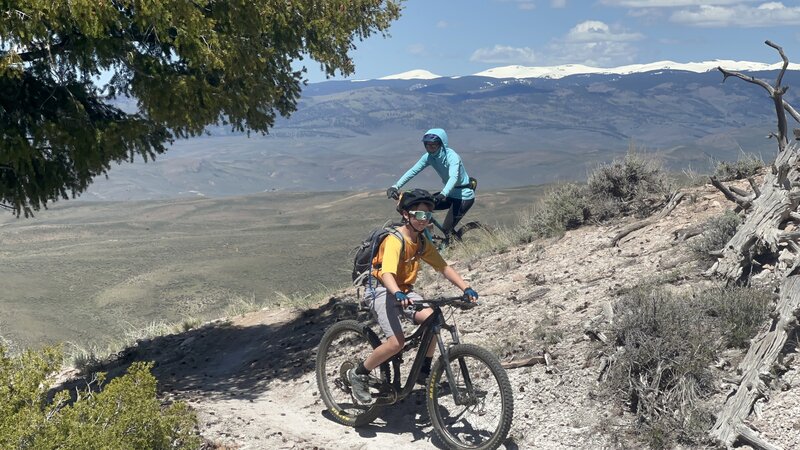 Rounding the top of South Rim