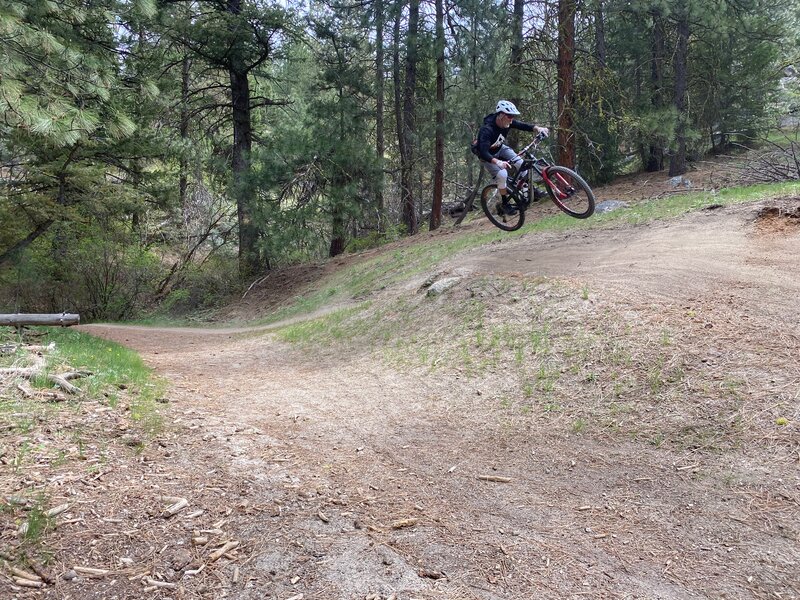 Fun little hip jump located at the Freddy's Stack Rock junction.