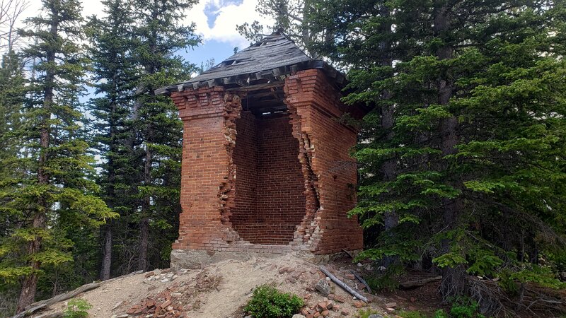 Old brick building on the side of the Hearst Lake Trail.