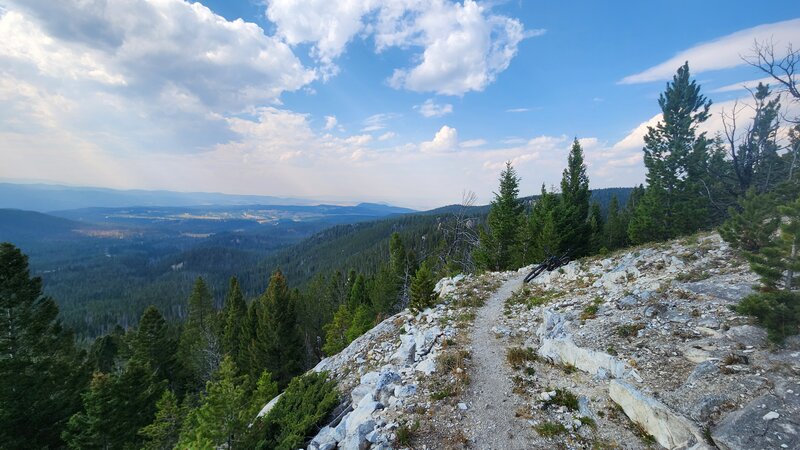 White quartz rocks line the Continental Divide Trail with nice views off into the distance.