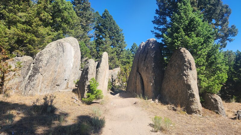 A really cool rock feature to ride through on the Here To There Trail.