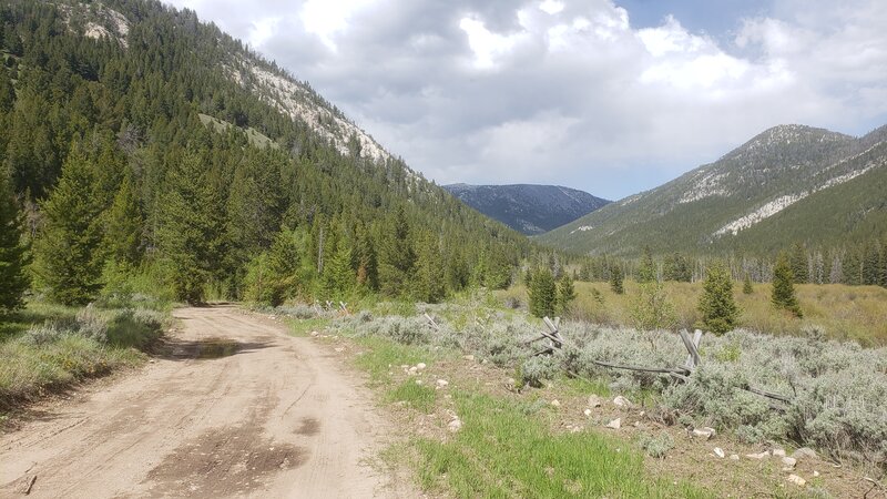 Beautiful views of the surrounding mountains from the Foster Creek Rd.