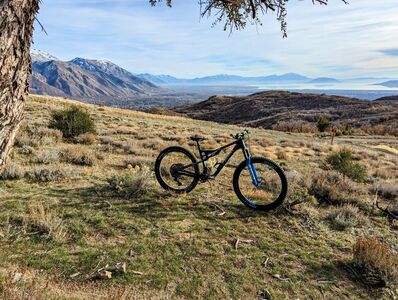 A quick rest before descending Jacob's Ladder DH.