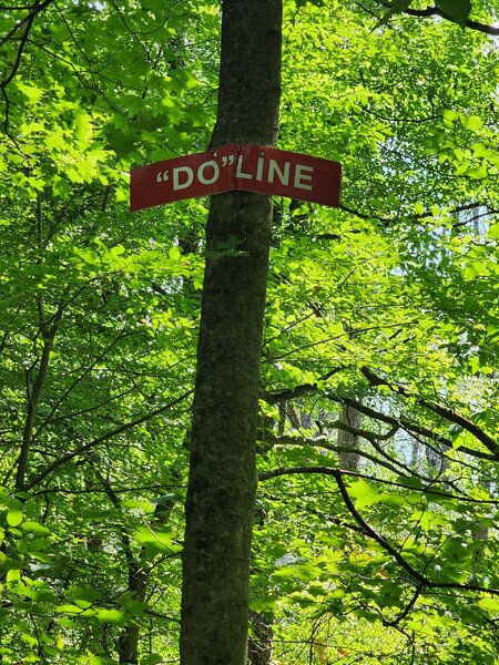 Trail marker along the Do Line trail