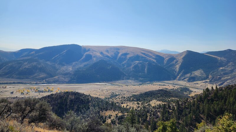 View from the top of the Dolomite Knob overlook beside the Middle View Trail