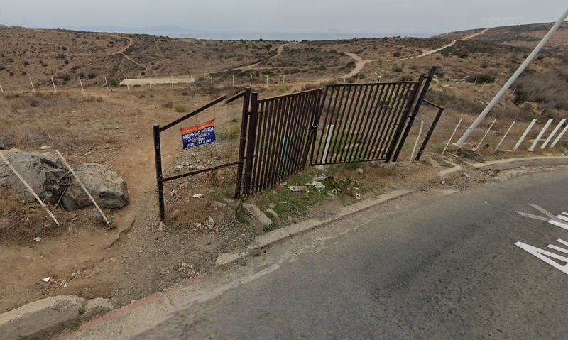 Photograph of the entrance; access is allowed only on foot and by bicycle.