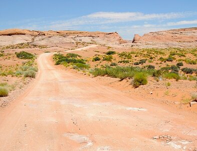 The road gets rougher and has more turns, switchbacks, and rocky spots as it gets closer to Lake Powell.