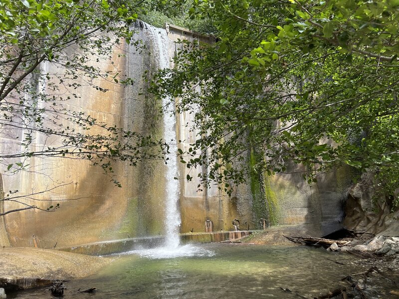 View of the waterfall.