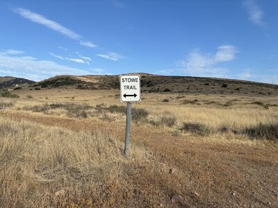 The Stowe loop is well labeled.