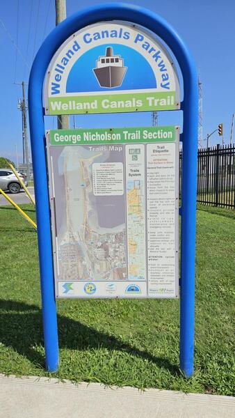 Trail start sign in Port Weller