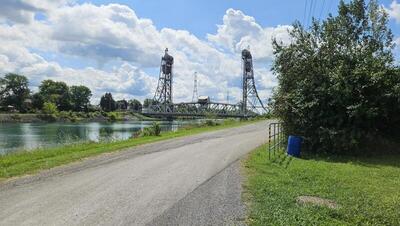 View of the lift bridge.