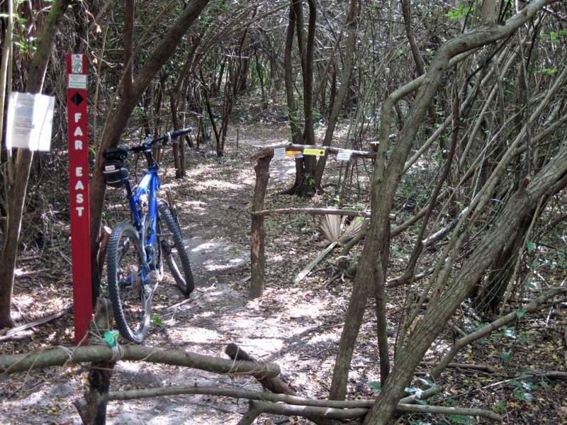 Entrance to the intermediate Far East Loop.