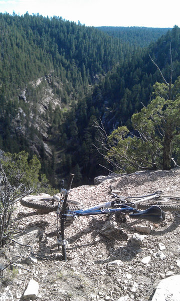 Rim-side riding at Walnut Canyon.