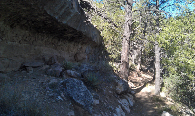 Cool terrain as you head into one of Walnut Canyon's tributaries.