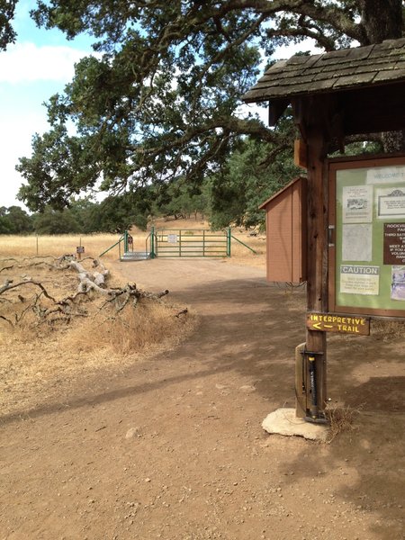 "California hospitality"... a floor pump and basic tools provided at a trail intersection