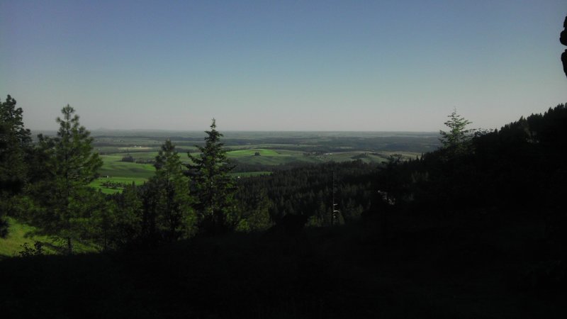 Southern view again. Steptoe butte to the left in the distance.