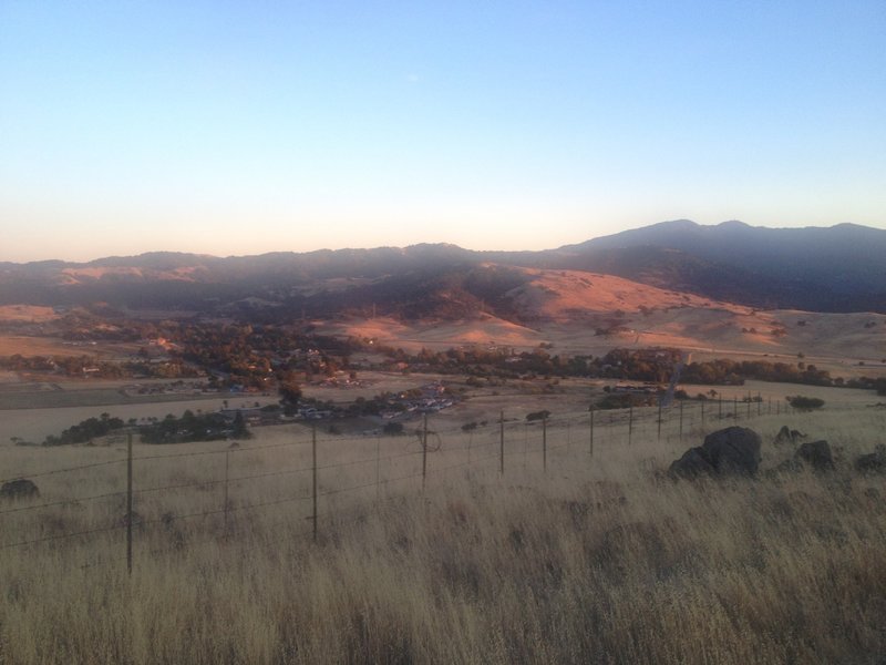 Stile Ranch trail looking south at dusk